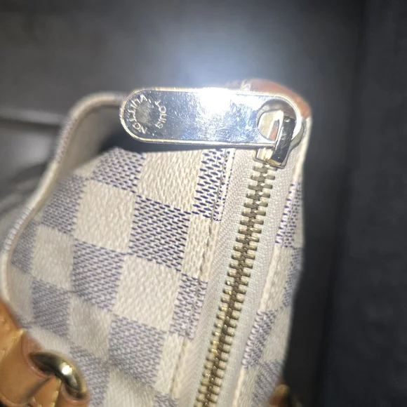 Louis Vuitton Tan and Cream Damier Azur Tote - Picture 6 of 8